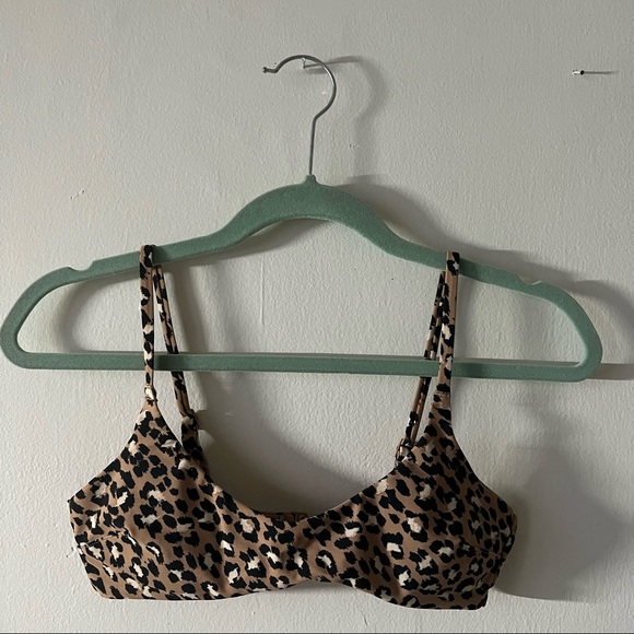 💕SOLD💕 AE swimsuit - Picture 4 of 5